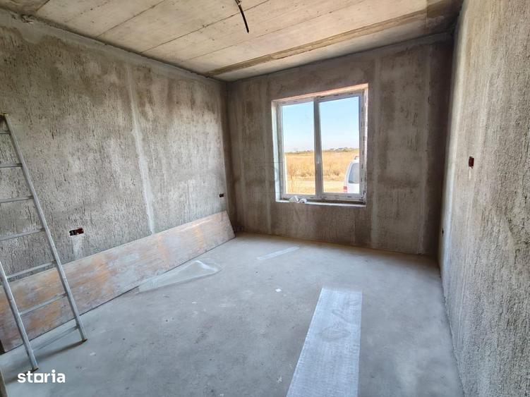 Casă cu 3 camere în Urseni