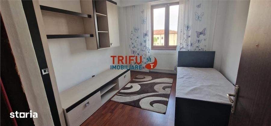 Apartament cu 3 camere decomandat în Central