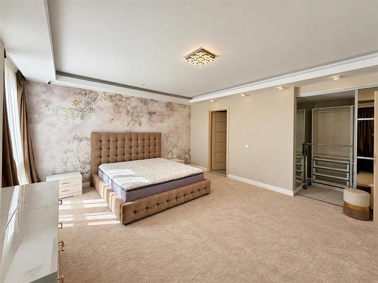 Penthouse cu 5 camere decomandat, mobilat în Herăstrău