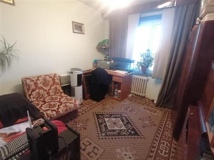 Apartament cu 3 camere decomandat în Complex Studențesc