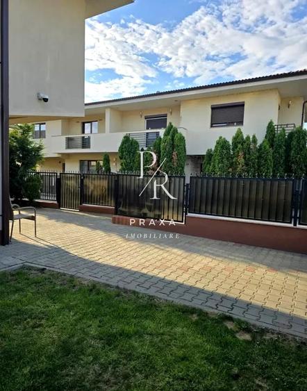 Duplex cu 4 camere cu Canalizare în Florești