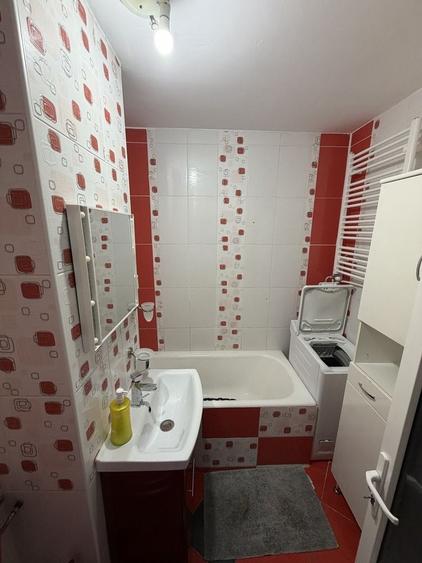 Apartament cu 2 camere decomandat în Milcov