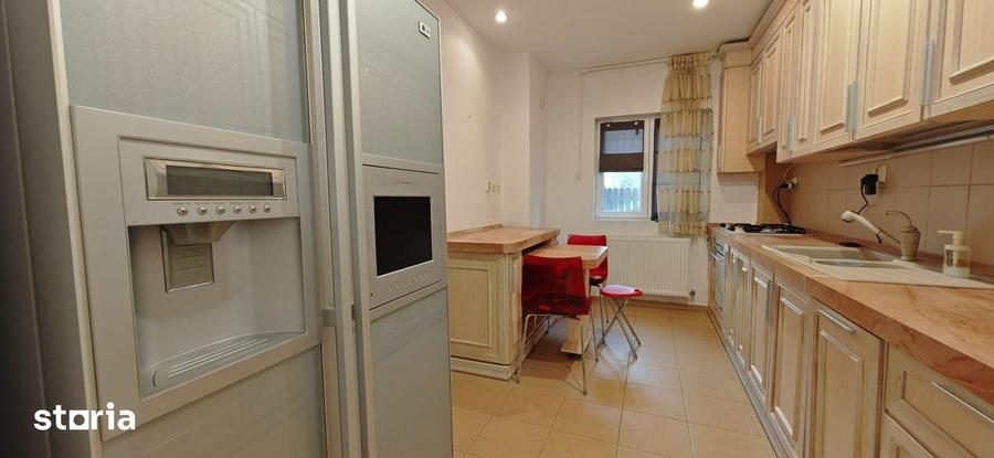 Casă cu 4 camere cu Teren 272 Mp în Central