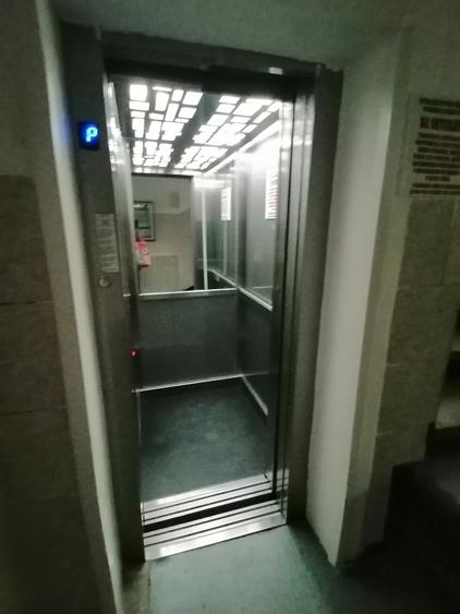 Apartament cu 2 camere semidecomandat, mobilat în Victoriei