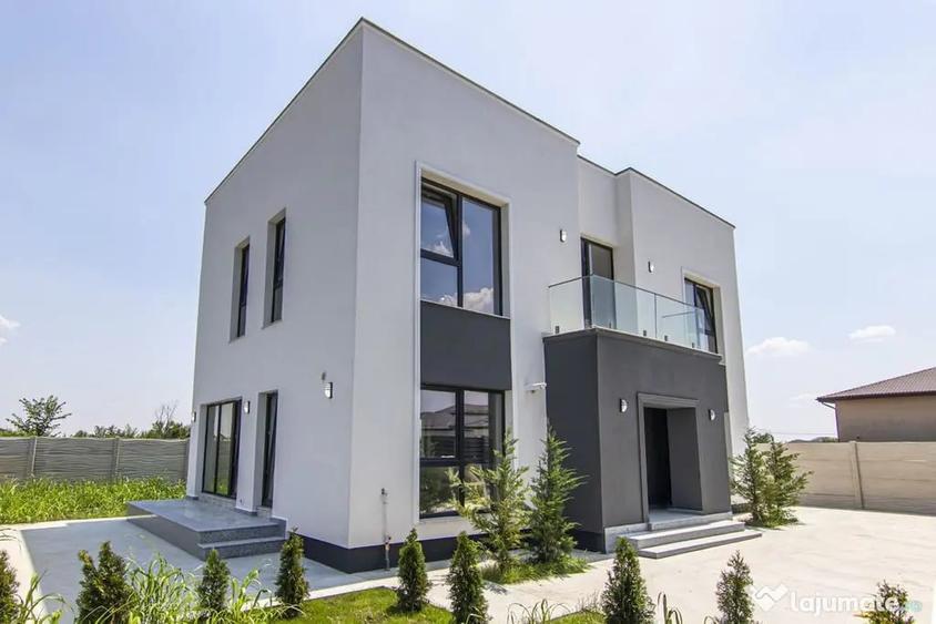 Casă cu 5 camere cu Teren 370 Mp în Ferme