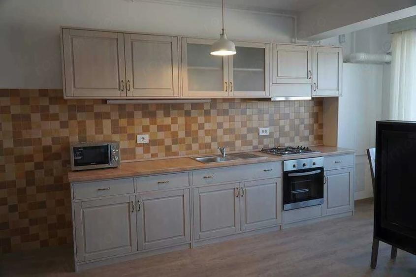 Apartament cu 2 camere decomandat în Spitalul Județean