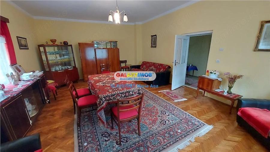 Casă cu Teren 1160 Mp în Central