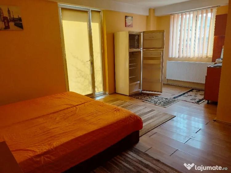 Garsonieră decomandată în Bularga
