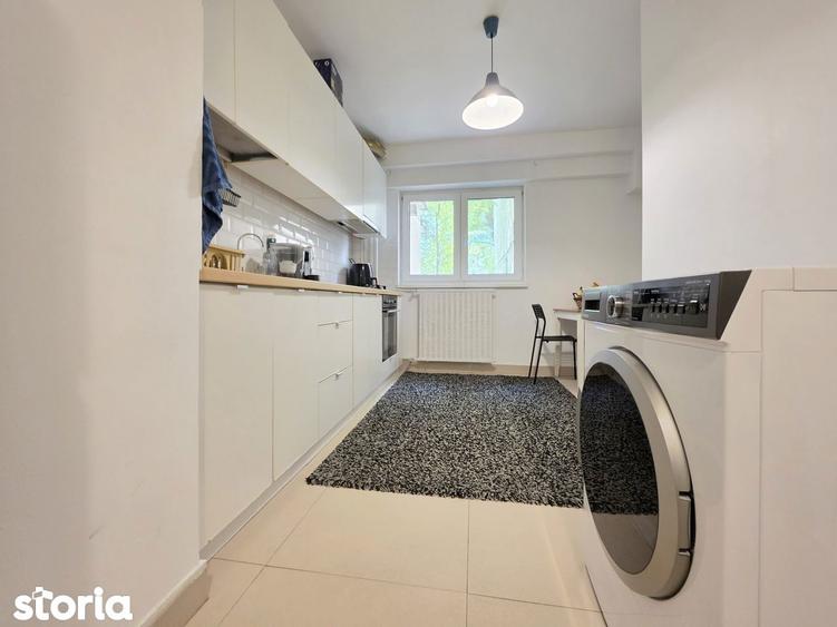 Apartament cu 3 camere, mobilat în Văcăresti