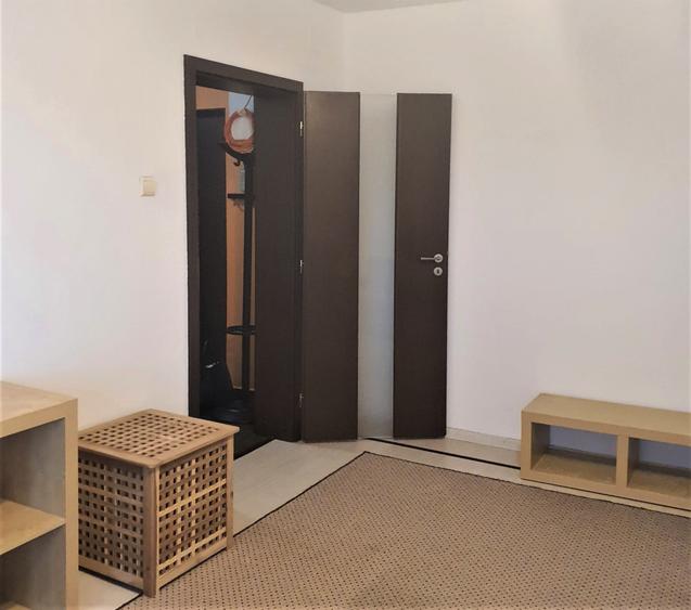 Apartament cu 2 camere decomandat în Colentina