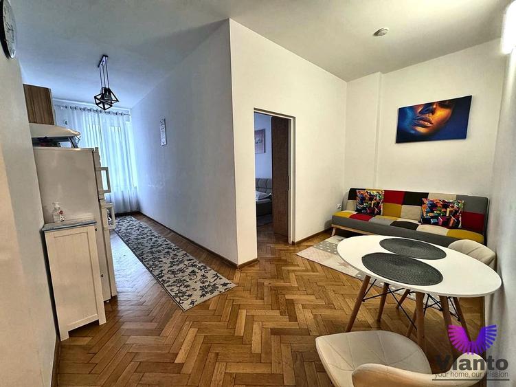 Apartament cu 4 camere, mobilat în Central