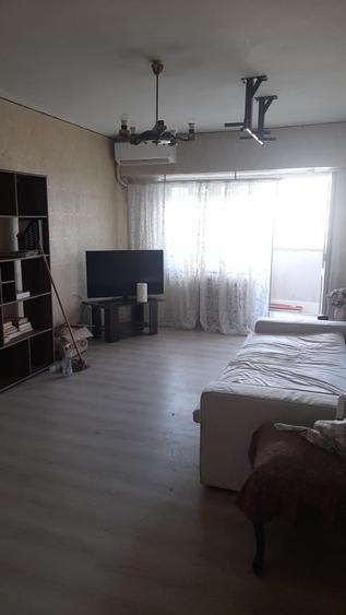Apartament cu 3 camere în Obor