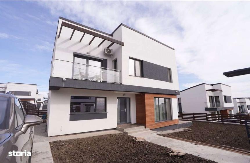 Casă cu 4 camere cu Teren 370 Mp în Rediu