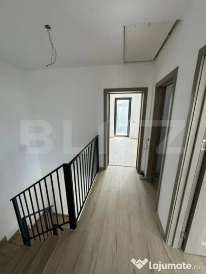 Casă cu 5 camere cu Teren 220 Mp în Tărlungeni