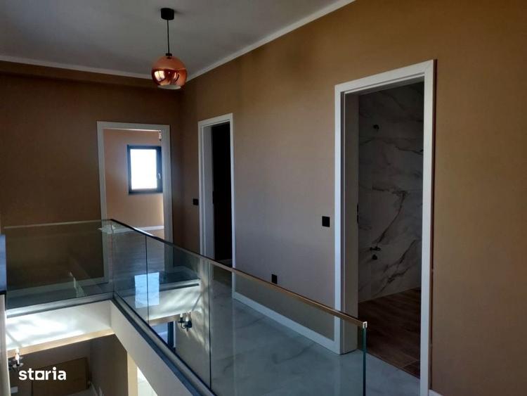 Casă cu 4 camere în Central