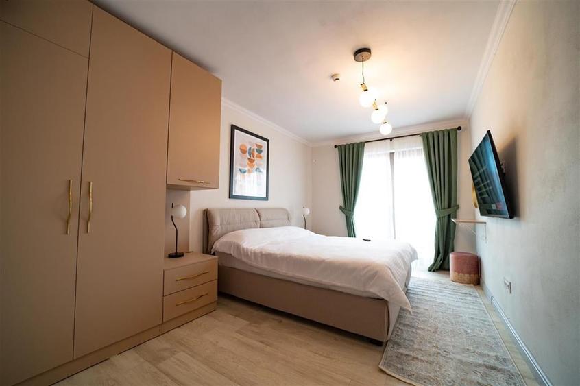 Apartament cu 3 camere decomandat, mobilat în Ultracentral