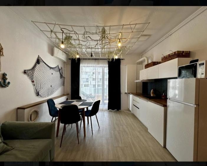 Apartament cu 2 camere decomandat în Năvodari Tabără