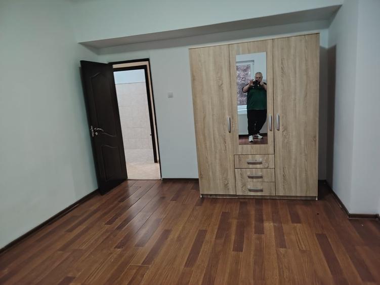 Apartament semidecomandat în Magheru