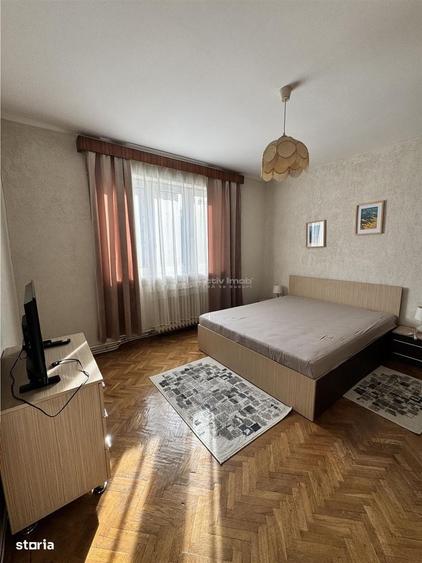 Apartament cu 3 camere decomandat în Deve