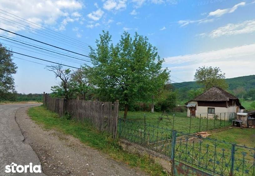 Teren de 2500 mp, în Davidești