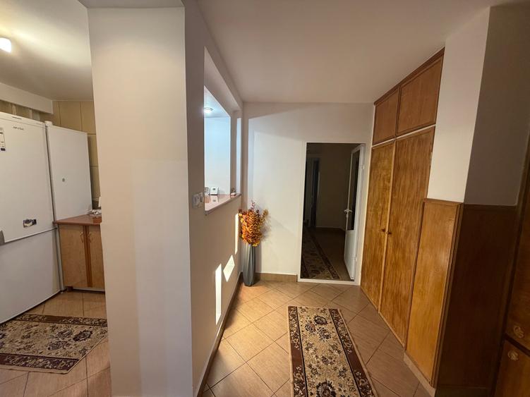 Apartament cu 3 camere în E3