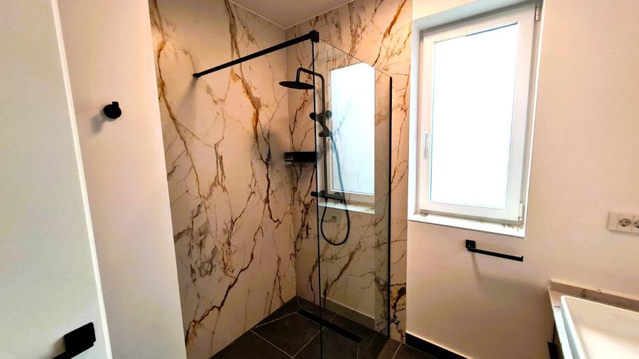 Apartament cu 2 camere, mobilat în Ștrand