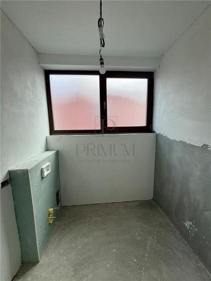 Duplex cu 5 camere cu Canalizare în Moșnița Nouă
