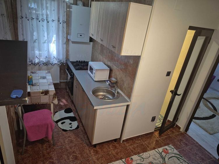 Apartament cu 2 camere semidecomandat în Micro 19