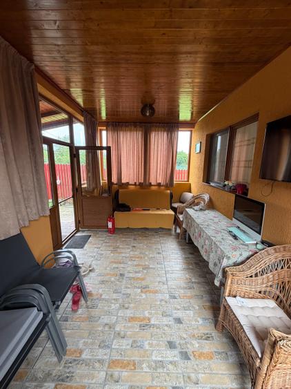 Casă individuală cu 5 camere cu Canalizare în Central