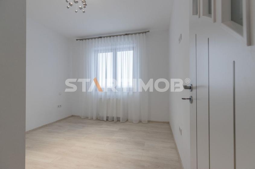 Apartament cu 3 camere decomandat, mobilat în Tractorul