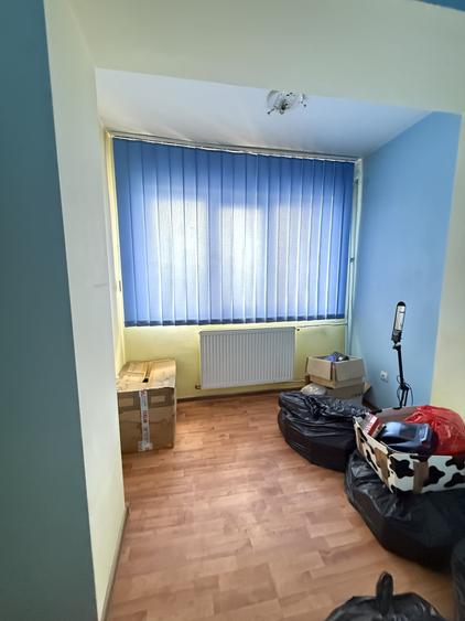 Apartament cu 3 camere decomandat în Complex Studențesc