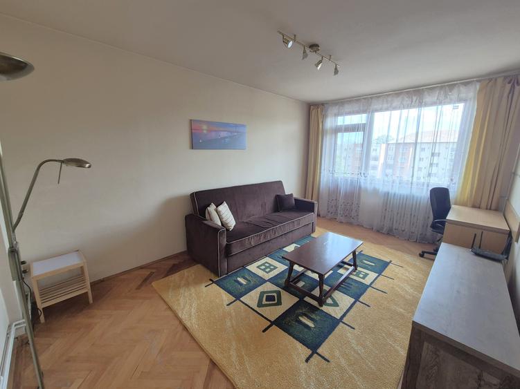 Apartament cu 4 camere decomandat în Ultracentral