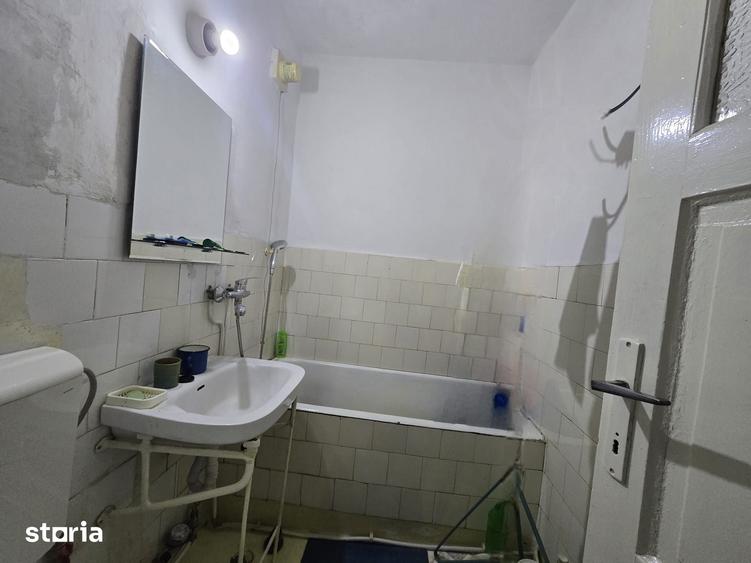 Apartament cu 2 camere semidecomandat în Calea Galați