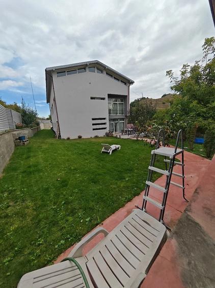 Casă cu Teren 650 Mp în Central