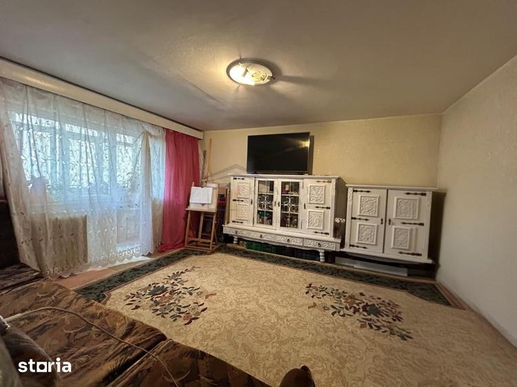 Apartament cu 4 camere decomandat în George Enescu