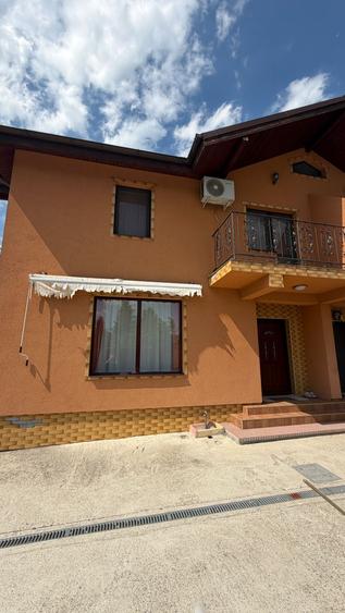 Casă cu 4 camere cu Canalizare în Ultracentral