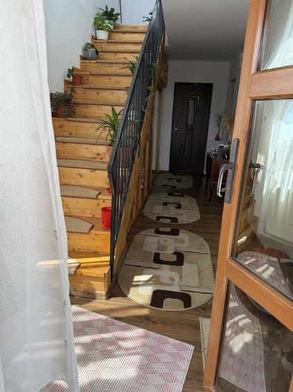 Casă cu 4 camere în Budieni