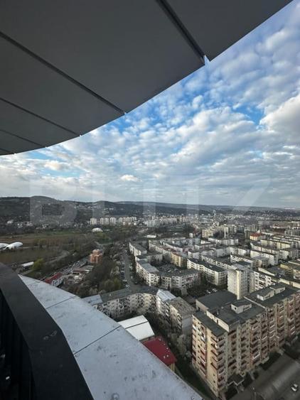 Penthouse cu 4 camere semidecomandat în Mănăștur