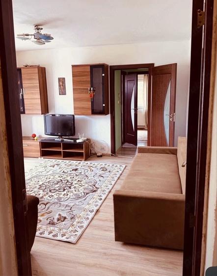 Apartament cu 3 camere decomandat în Șagului