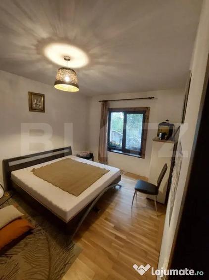 Casă cu 7 camere cu Teren 900 Mp în Săcele
