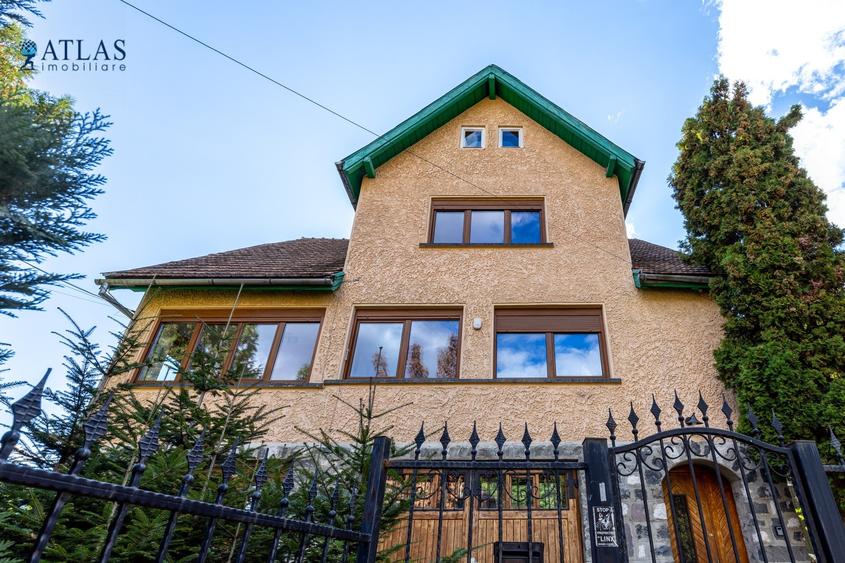 Casă individuală cu 7 camere cu Teren 400 Mp în Centrul Istoric