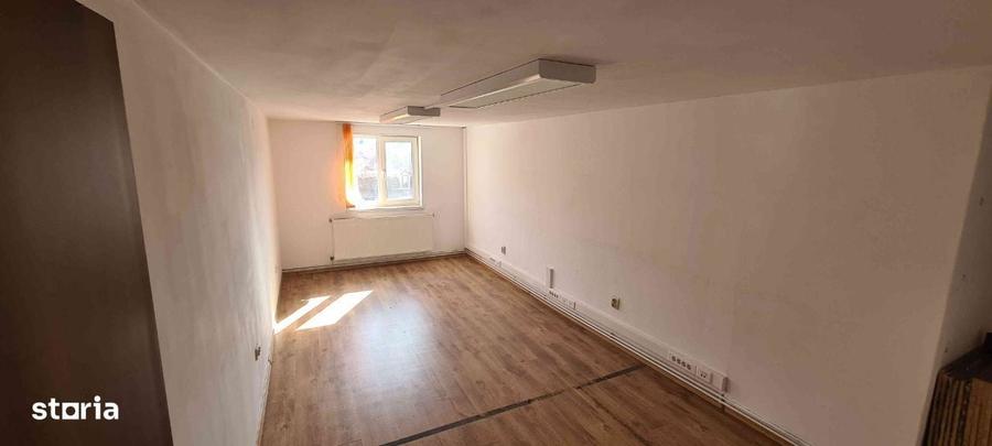 Spațiu comercial, de 275 mp, în Ultracentral