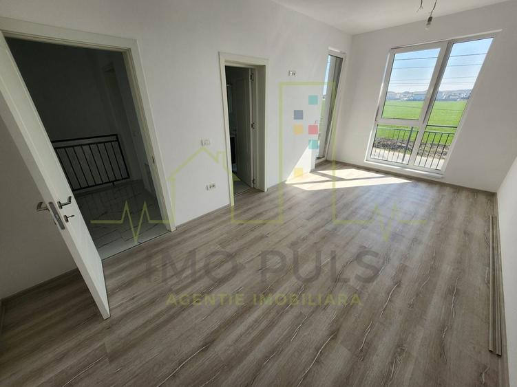 Duplex cu 5 camere cu Canalizare în Dumbrăvița