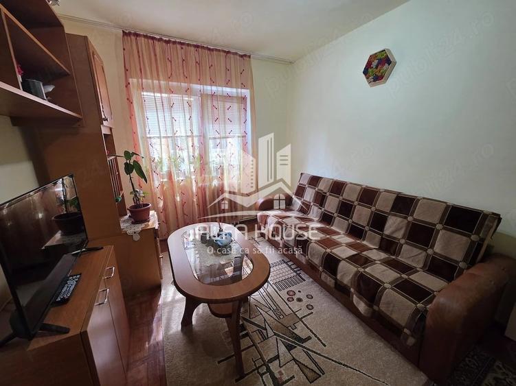 Apartament cu 3 camere decomandat în Govândari