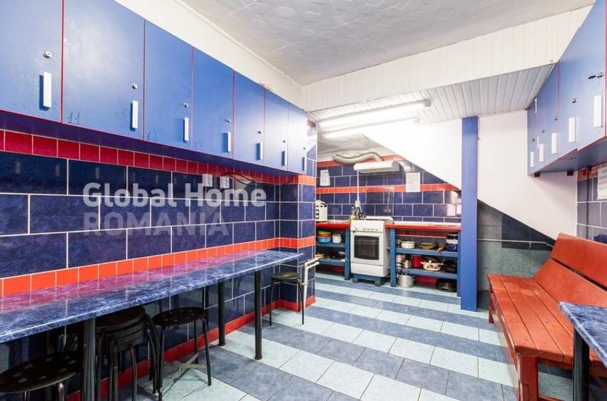 Casă individuală cu 12 camere cu Canalizare în Mihai Bravu