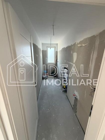 Duplex cu 4 camere cu Canalizare în Est