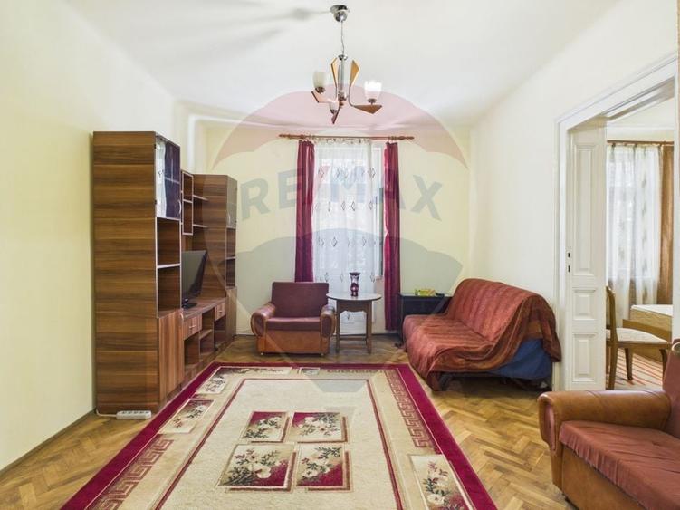 Apartament cu 3 camere decomandat, mobilat în Unirii