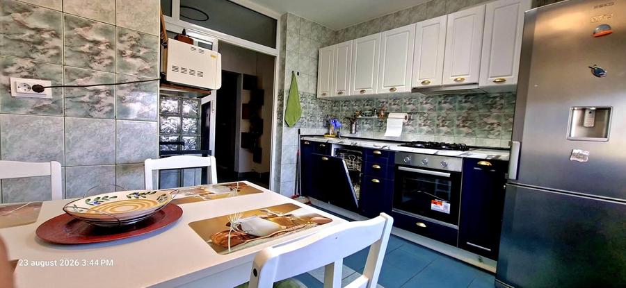 Apartament cu 3 camere decomandat în 13 Septembrie