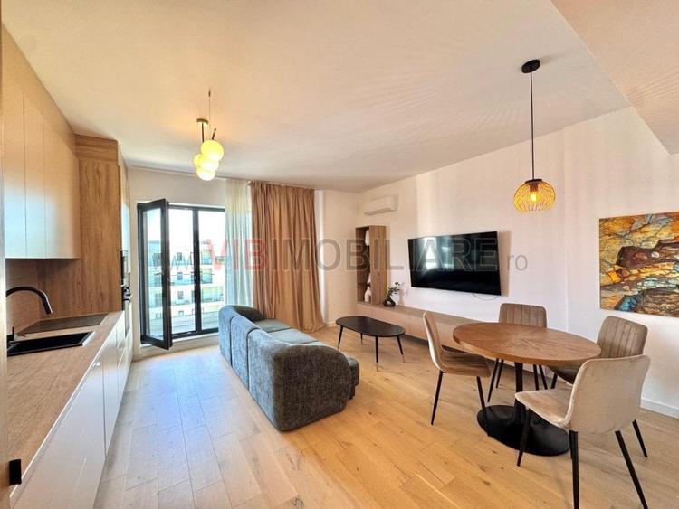 Apartament cu 3 camere decomandat în Băneasa