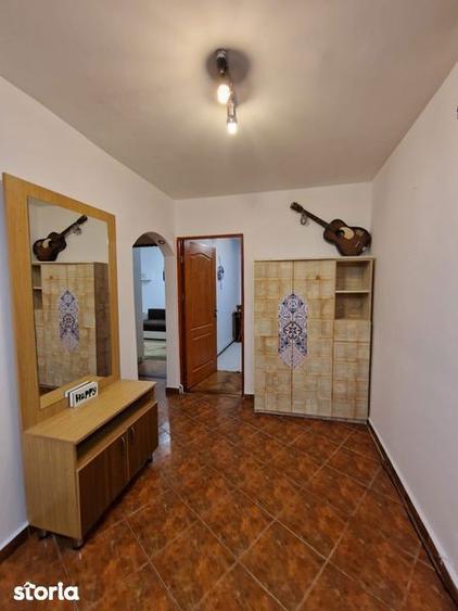 Apartament cu 3 camere, mobilat în Ștrand